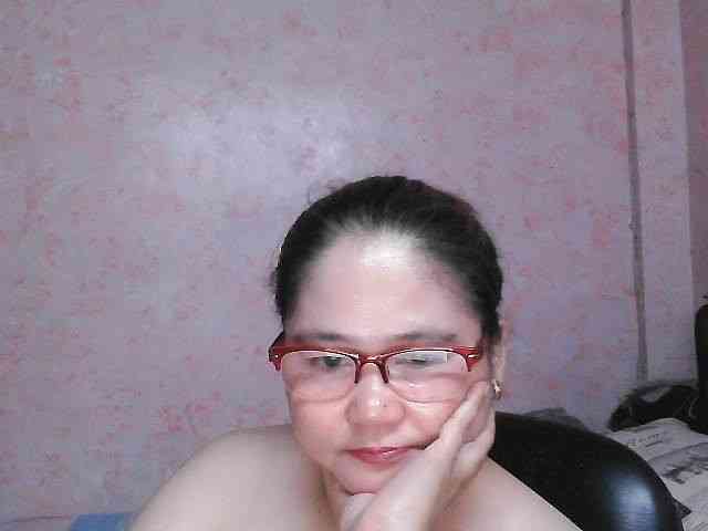 NICEtitspinay webcam
