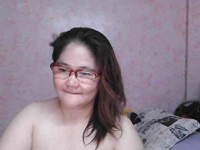 NICEtitspinay webcam