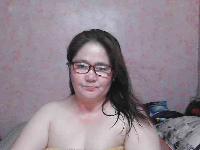 NICEtitspinay webcam