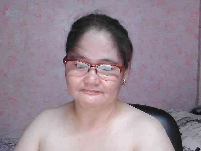 NICEtitspinay webcam