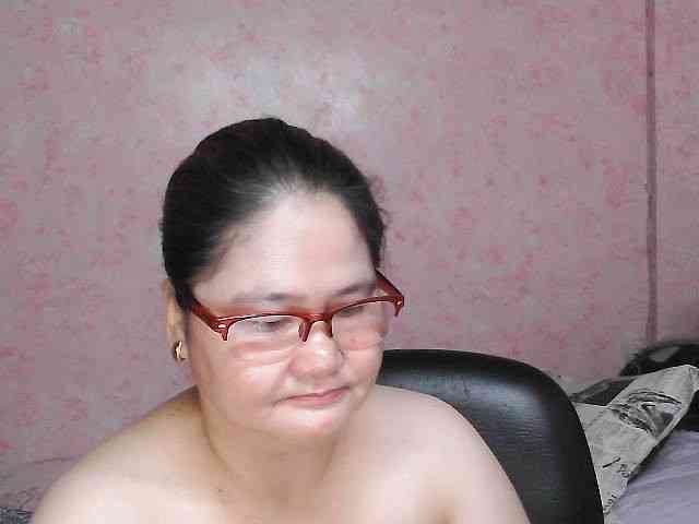 NICEtitspinay webcam