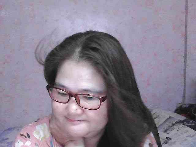 NICEtitspinay webcam