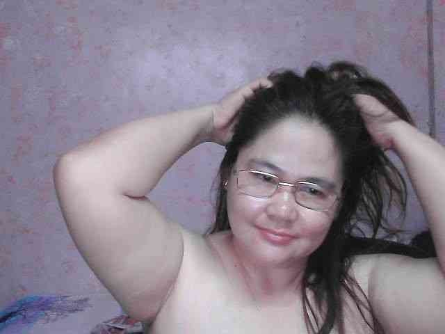 NICEtitspinay webcam