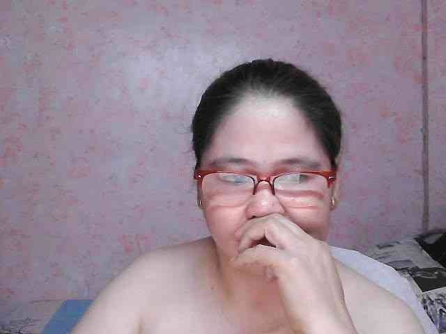 NICEtitspinay webcam