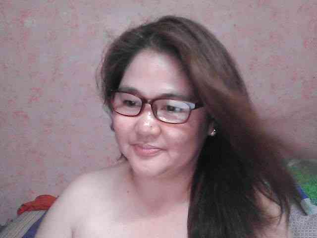 NICEtitspinay webcam