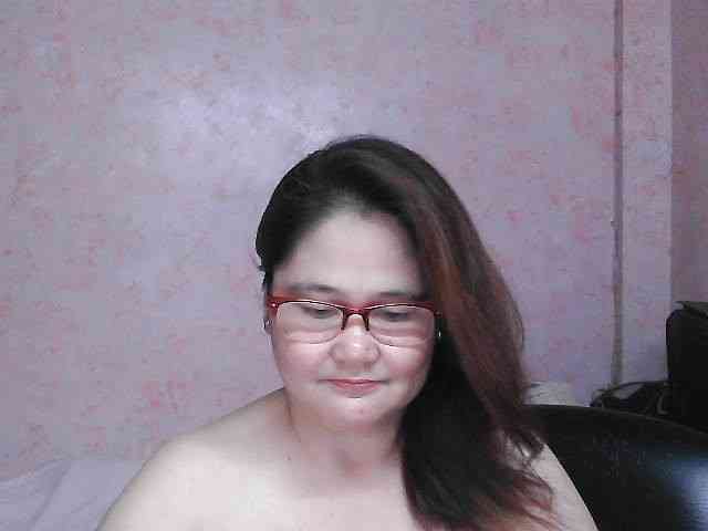 NICEtitspinay webcam