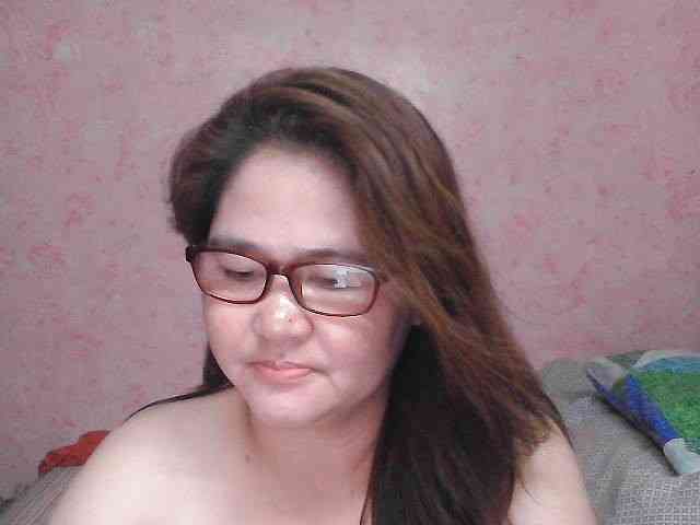 NICEtitspinay webcam