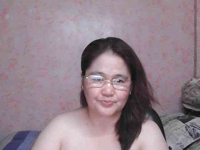 NICEtitspinay webcam