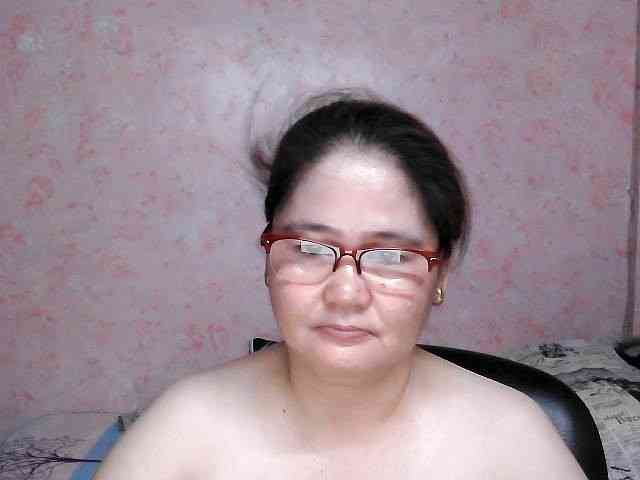 NICEtitspinay webcam