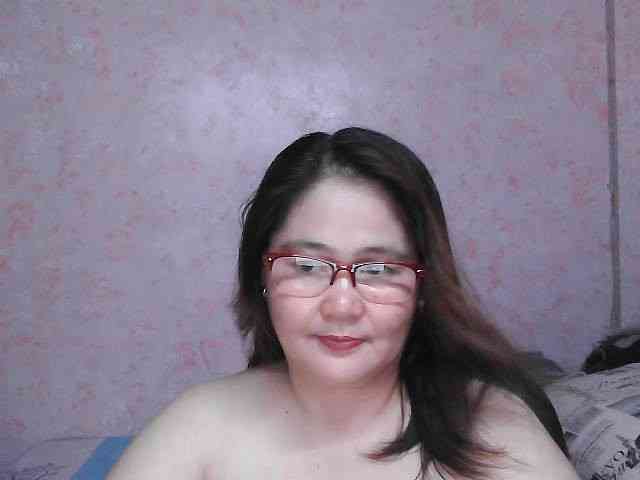 NICEtitspinay webcam