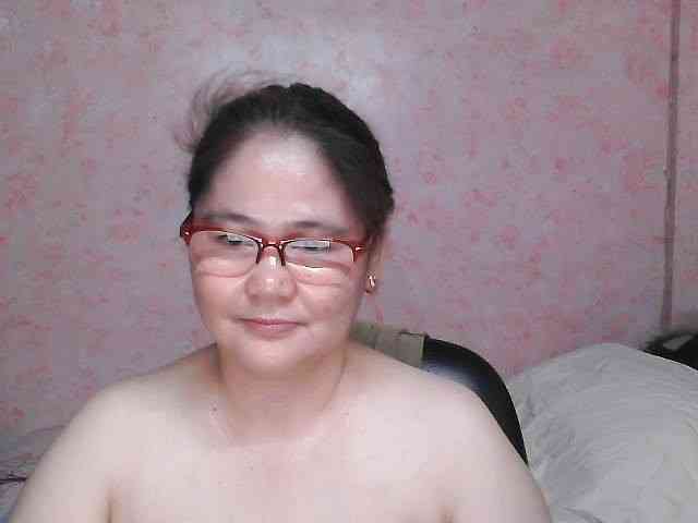 NICEtitspinay webcam