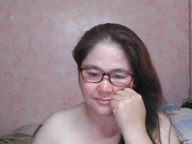 NICEtitspinay webcam