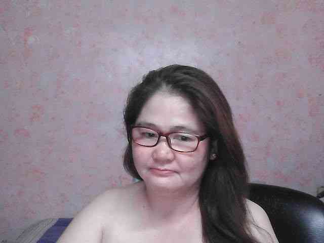 NICEtitspinay webcam