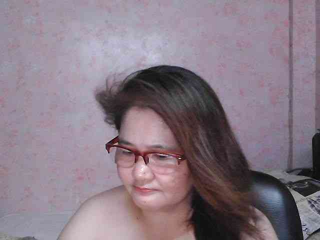 NICEtitspinay webcam