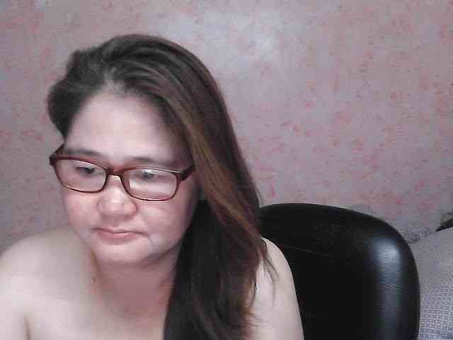 NICEtitspinay webcam