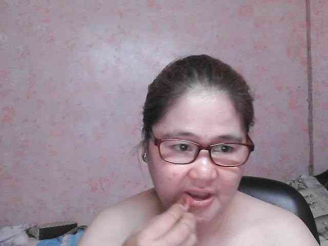 NICEtitspinay webcam