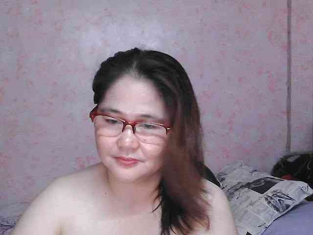 NICEtitspinay webcam