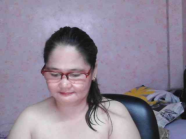 NICEtitspinay webcam