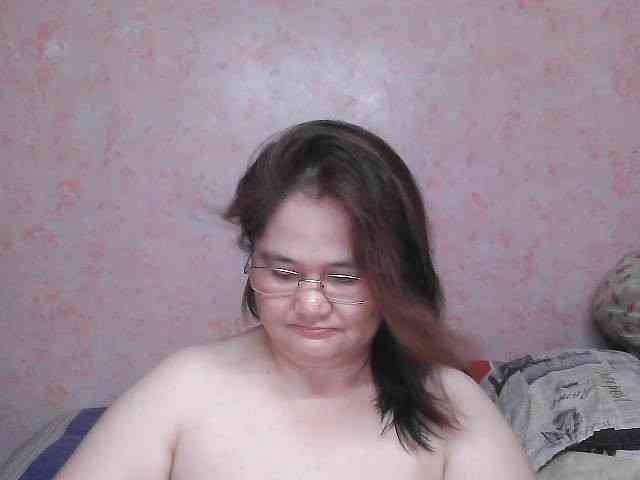 NICEtitspinay webcam