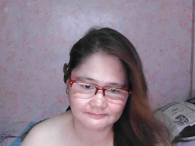 NICEtitspinay webcam