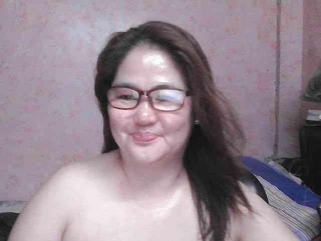 NICEtitspinay webcam