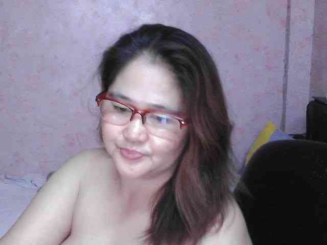 NICEtitspinay webcam