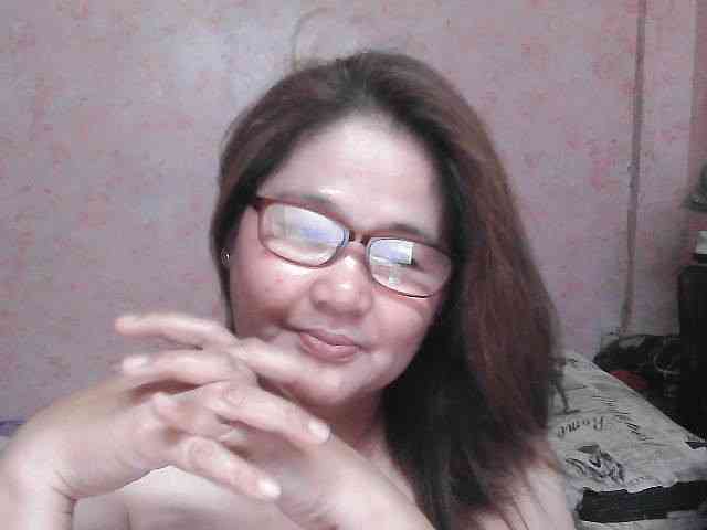 NICEtitspinay webcam