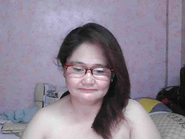 NICEtitspinay webcam