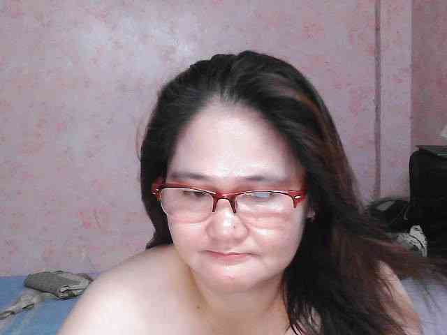 NICEtitspinay webcam