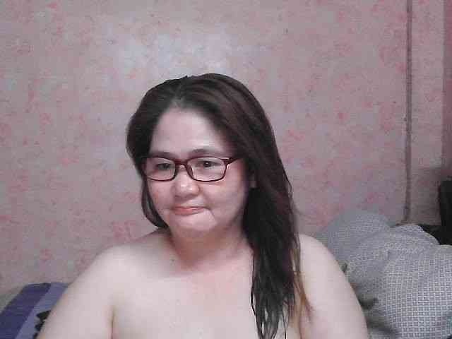 NICEtitspinay webcam