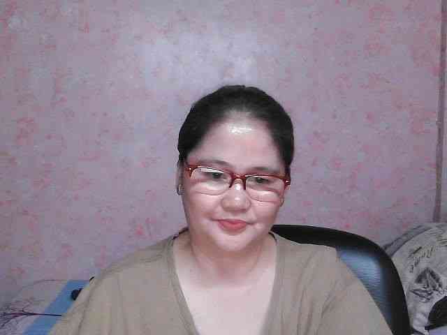 NICEtitspinay webcam