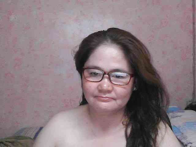 NICEtitspinay webcam