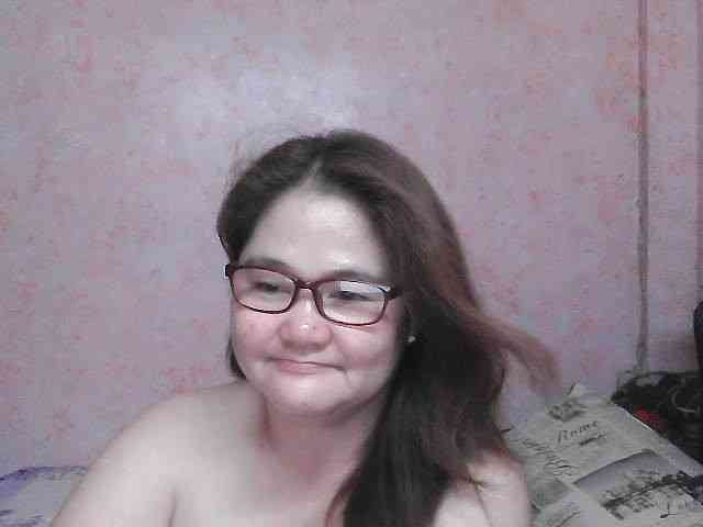 NICEtitspinay webcam