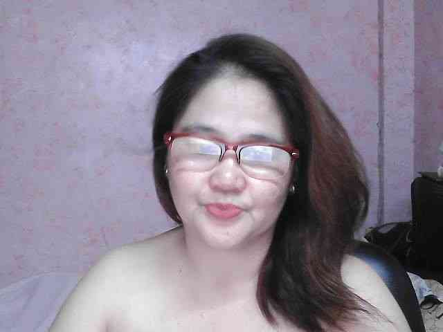 NICEtitspinay webcam