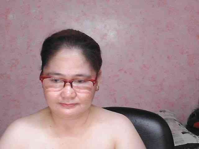 NICEtitspinay webcam