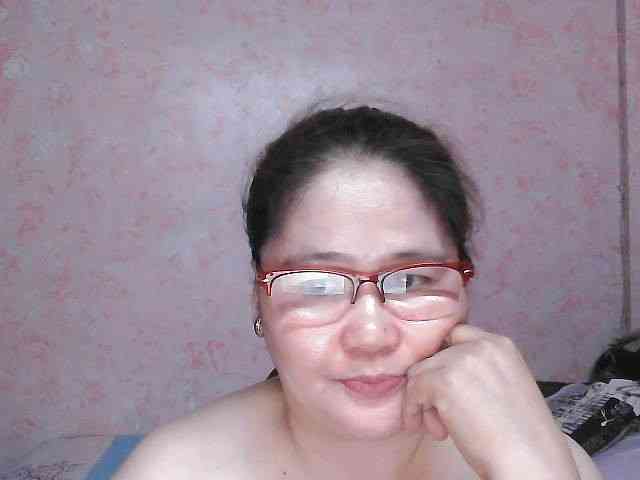 NICEtitspinay webcam