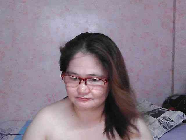 NICEtitspinay webcam