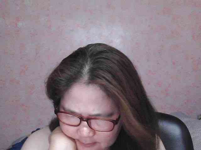 NICEtitspinay webcam