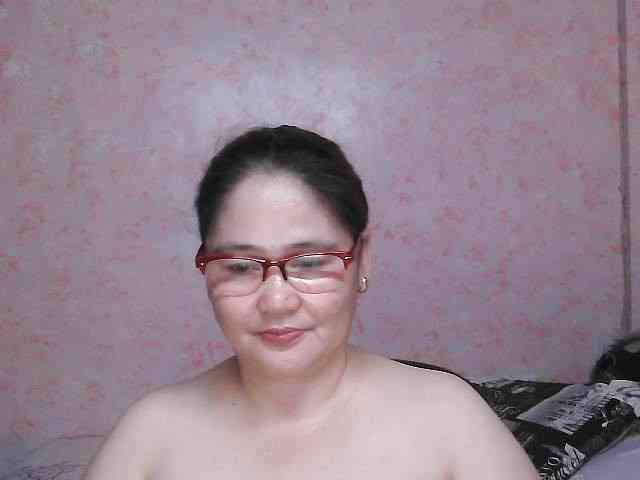 NICEtitspinay webcam