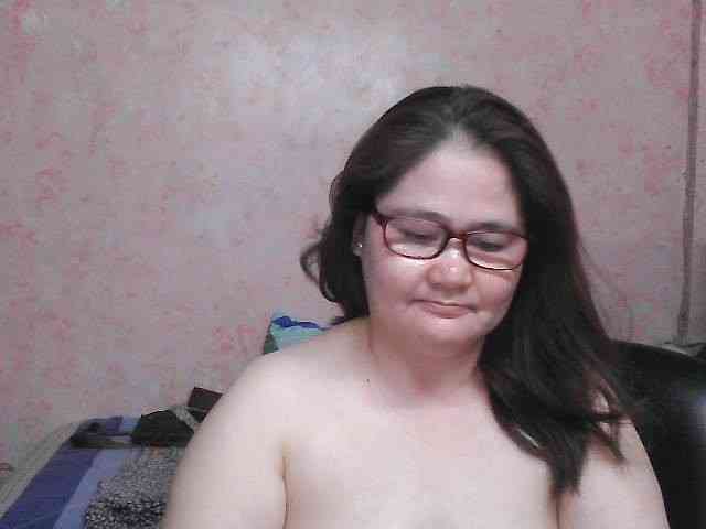 NICEtitspinay webcam