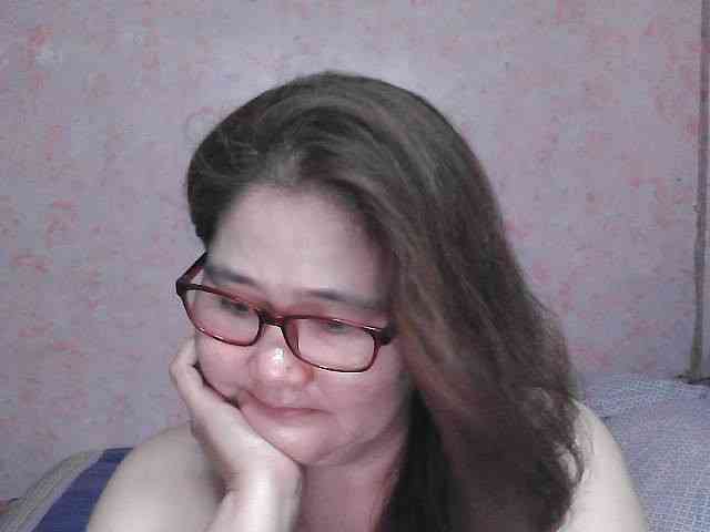 NICEtitspinay Live Webcam on BongaCams