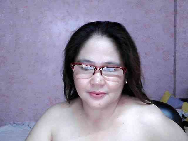NICEtitspinay webcam