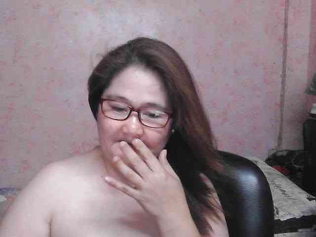 NICEtitspinay webcam