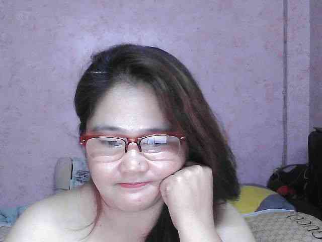 NICEtitspinay webcam