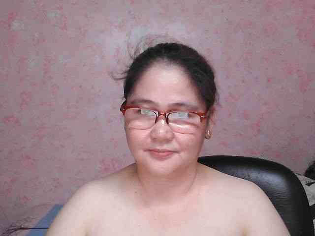 NICEtitspinay webcam