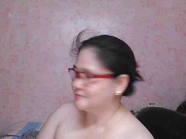NICEtitspinay webcam