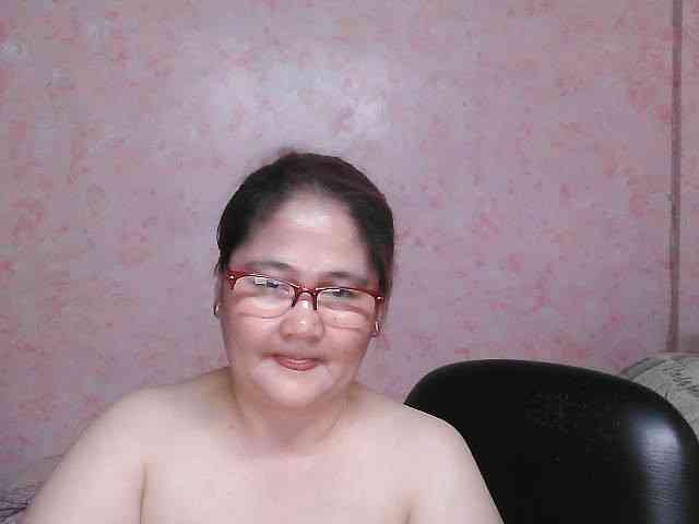 NICEtitspinay webcam