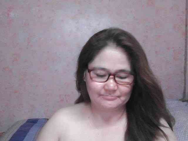 NICEtitspinay webcam