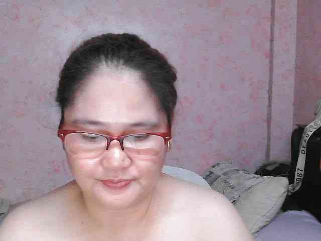 NICEtitspinay webcam