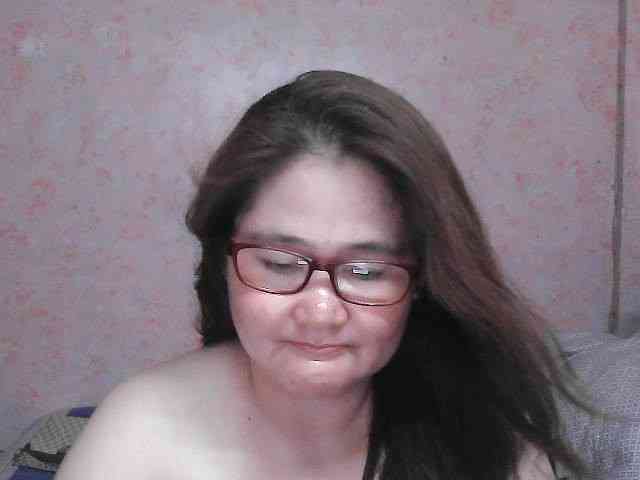 NICEtitspinay webcam